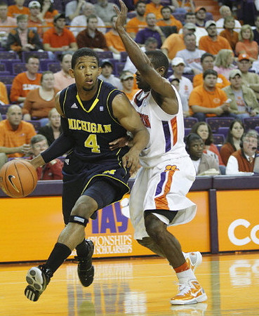 Darius Morris (4)