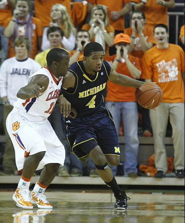 Darius Morris (4)