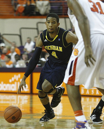 Darius Morris (4)