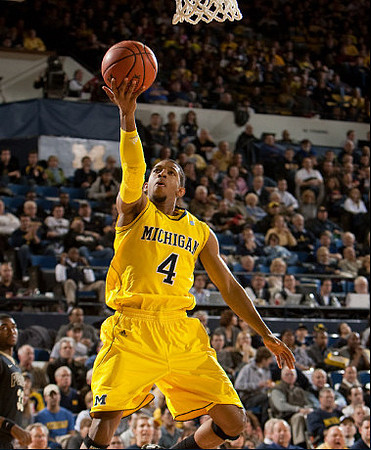 Darius Morris (4)