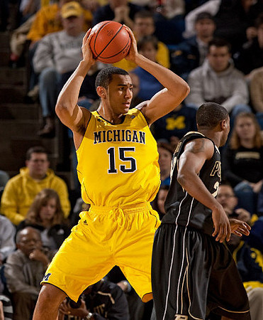 Jon Horford (15)