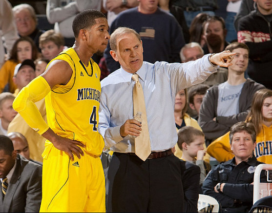 Darius Morris (4) and John Beilein