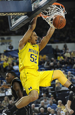 Jordan Morgan (52)