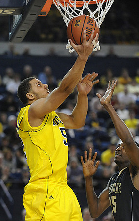 Jordan Morgan (52)