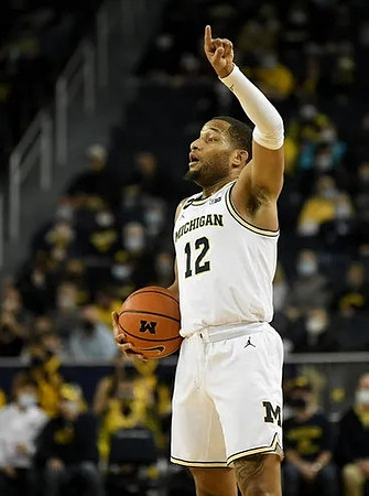 DeVante' Jones (12)