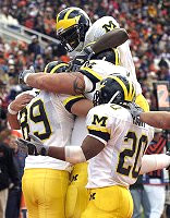 Tyler Ecker (89) and Michael Hart (20)