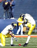 Carl Tabb (17) and Troy Nienberg (10)