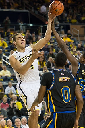 Mitch McGary (4)