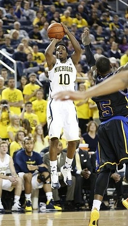 Derrick Walton Jr. (10)