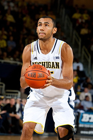 Jon Horford (15)