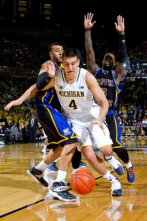 Mitch McGary (4)