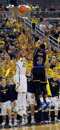 Zak Irvin (21)