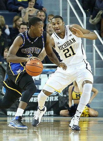 Zak Irvin (21)
