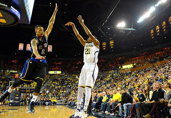 Zak Irvin (21)