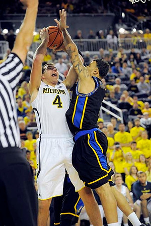 Mitch McGary (4)