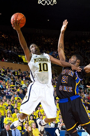 Derrick Walton Jr. (10)