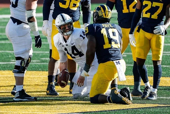 Mazi Smith (58), Josh Ross (12), Hunter Reynolds (27), and Kwity Paye (19)