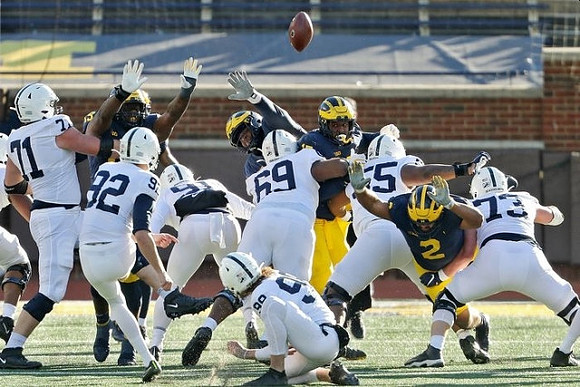 Kwity Paye (19), Christopher Hinton (15), and Carlo Kemp (2)