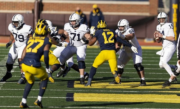 Hunter Reynolds (27) and Josh Ross (12)