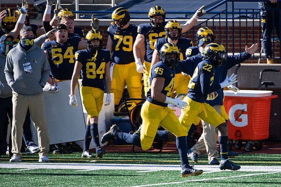 Adam Shibley (45) and Gemon Green (22)