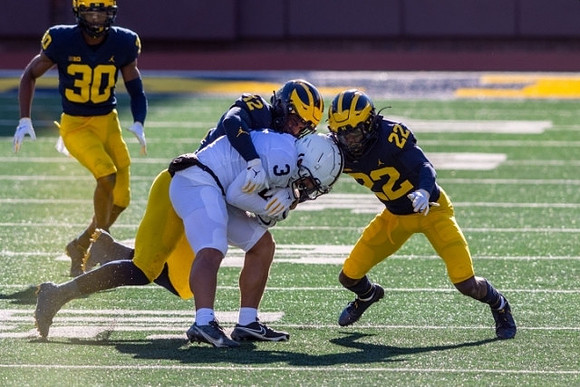Daxton Hill (30), Josh Ross (12), and Gemon Green (22)
