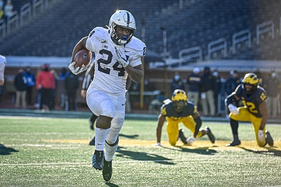 Daxton Hill (30) and Josh Ross (12)