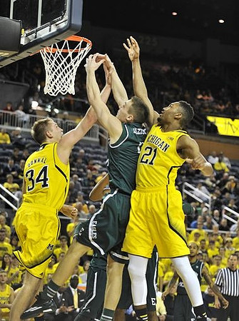 Mark Donnal (34) and Zak Irvin (21)