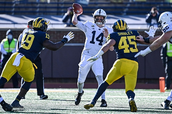Kwity Paye (19) and Adam Shibley (45)