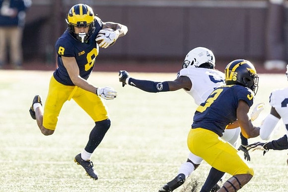 Ronnie Bell (8) and A.J. Henning (3)