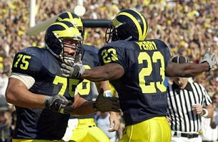 Chris Perry (23) and David Baas (75)