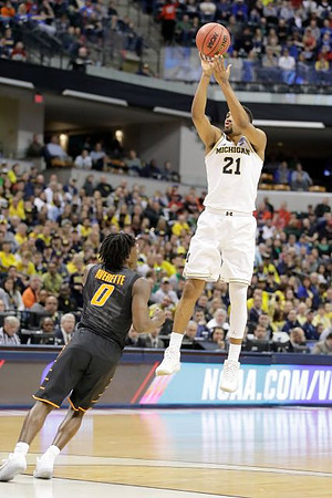 Zak Irvin (21)