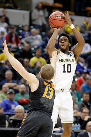 Derrick Walton Jr. (10)