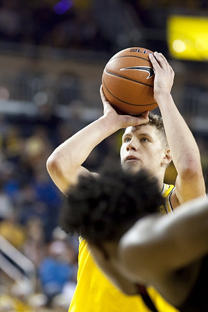 Moritz Wagner (13)