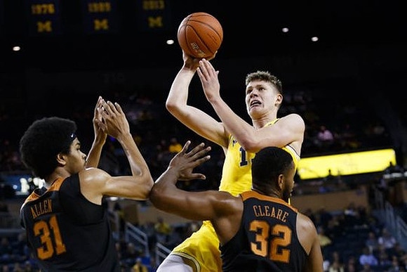 Moritz Wagner (13)