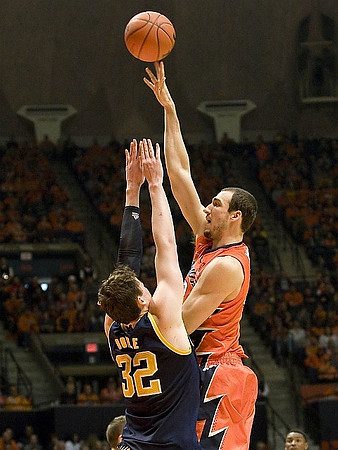 Ricky Doyle (32)