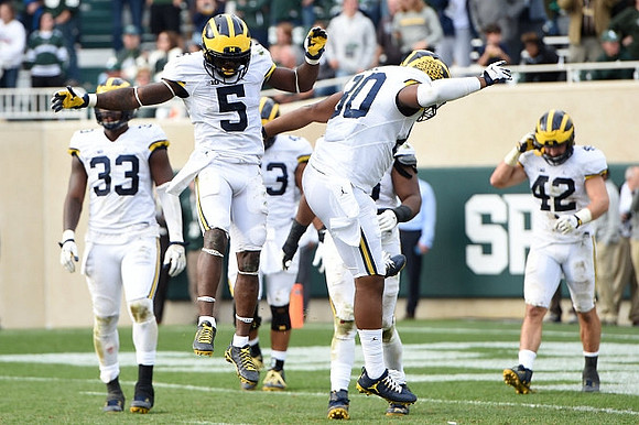 Taco Charlton (33), Jabrill Peppers (5), Chris Wormley (43), and Ben Gedeon (42)