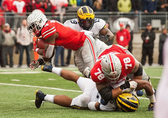 Kwity Paye (19) and Josh Ross (12)