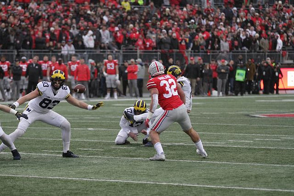 Zach Gentry (83), Will Hart (17), and Jake Moody (2)