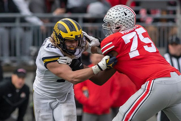 Chase Winovich (15)