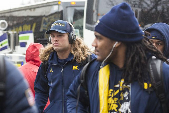 Chase Winovich (15)