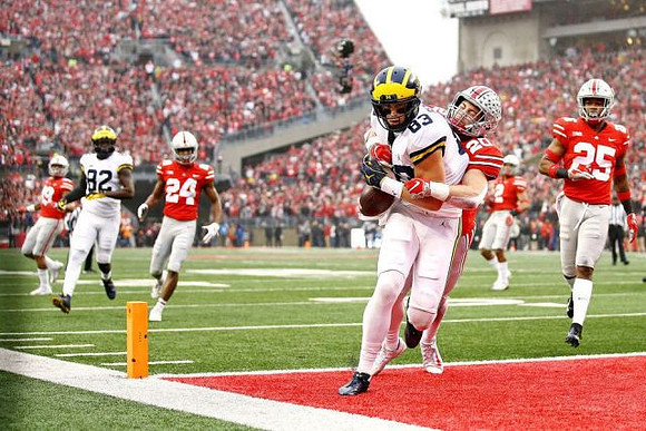 Nick Eubanks (82) and Zach Gentry (83)