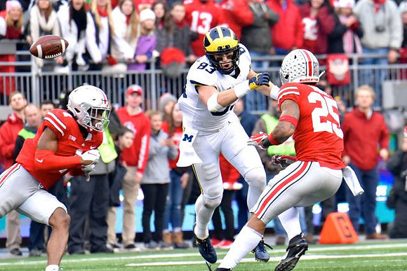 Zach Gentry (83)