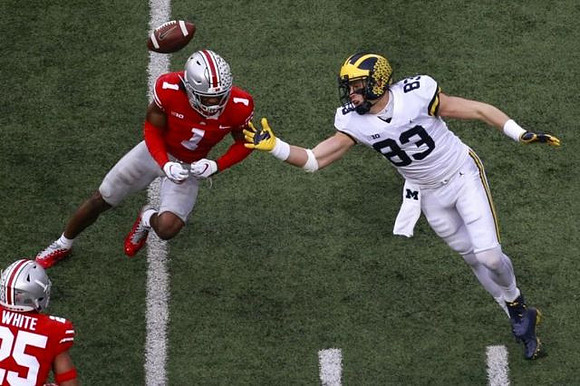 Zach Gentry (83)