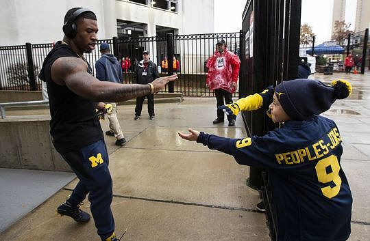 Karan Higdon (22)