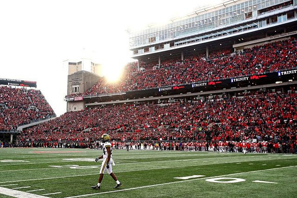 Lavert Hill (24)