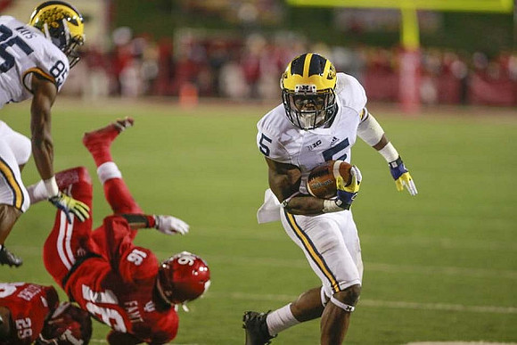 Maurice Ways (85) and Jabrill Peppers (5)