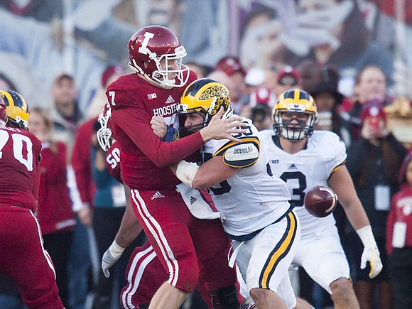 Joe Bolden (35) and Desmond Morgan (3)