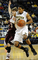 Darius Morris (4)