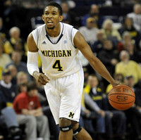 Darius Morris (4)