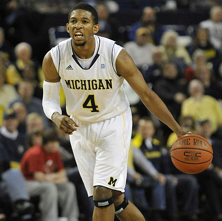 Darius Morris (4)